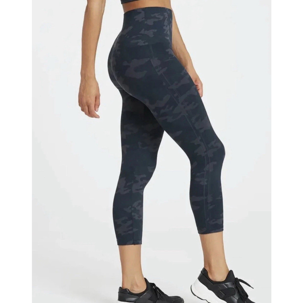 SPANX Leggings Camo Look at Me Now Seamless Crop High Rise Gray Black XL